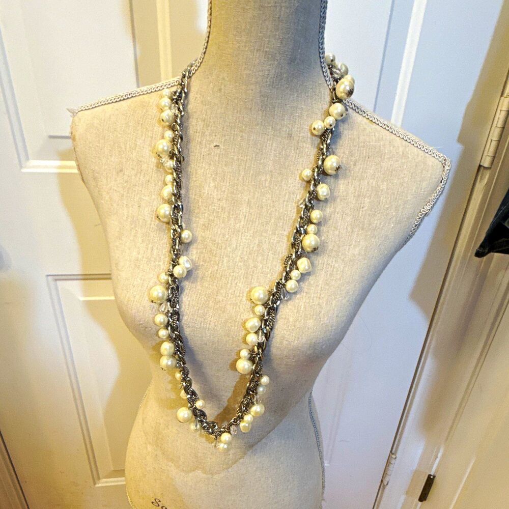 Y2K Silver Tone Curb Chain Faux Pearl & Clear Crystal Beaded Necklace 36 in Adj